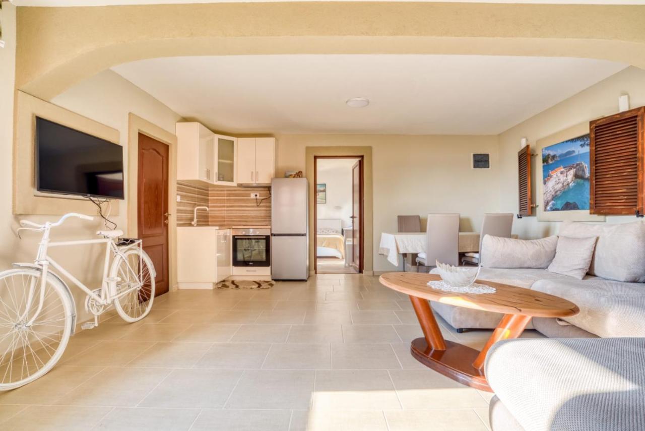 Savovic_Lux Petrovac Exterior foto